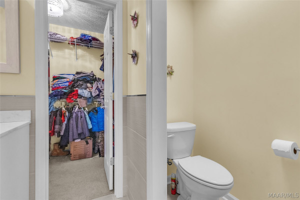 4032 Riveroaks Road