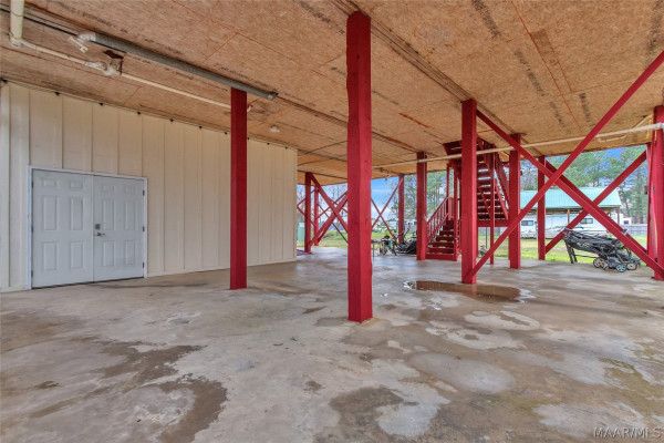 4032 Riveroaks Road