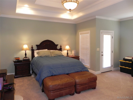 6 FAIRWAY Drive