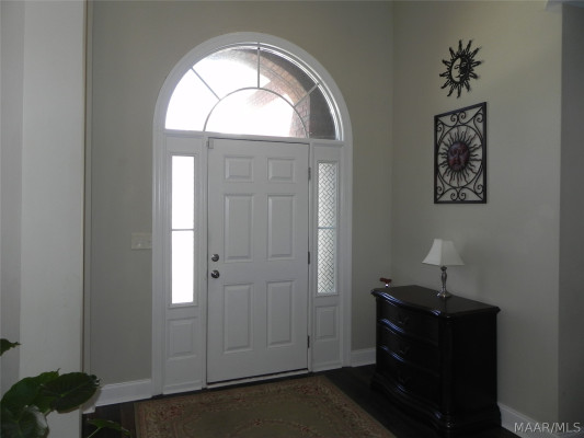 6 FAIRWAY Drive