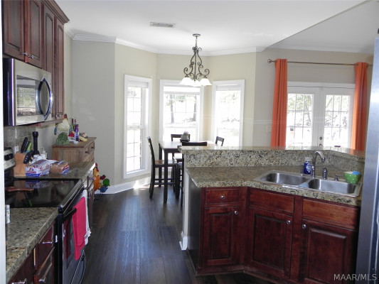 6 FAIRWAY Drive