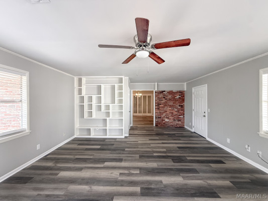 557 KAREN Road