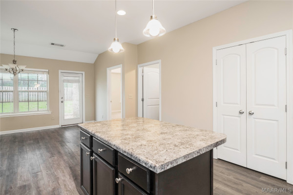 425 BUENA VISTA Way