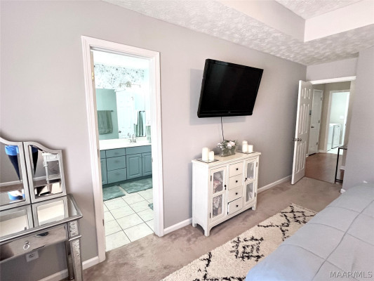 800 Autumn Ridge Road