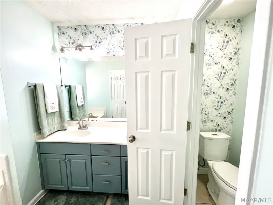 800 Autumn Ridge Road