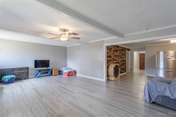 523 E Moye Drive