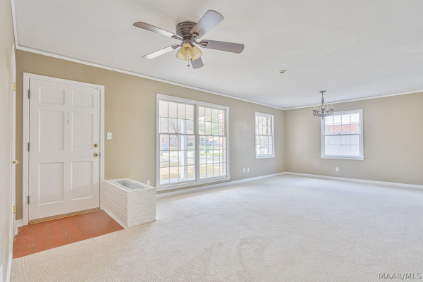 1819 GILLESPIE Drive