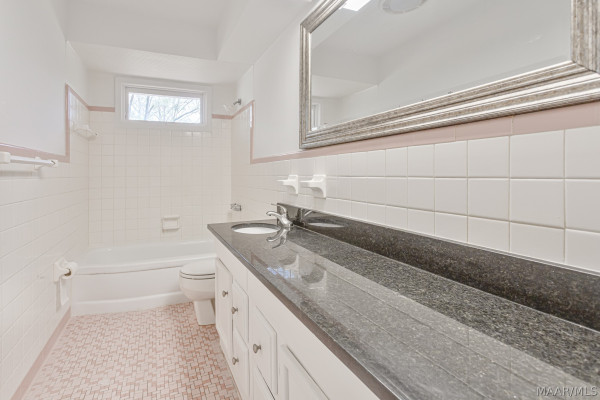 1819 GILLESPIE Drive