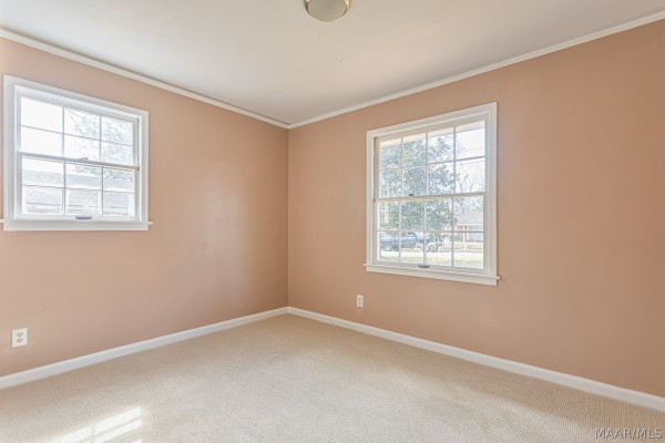 1819 GILLESPIE Drive