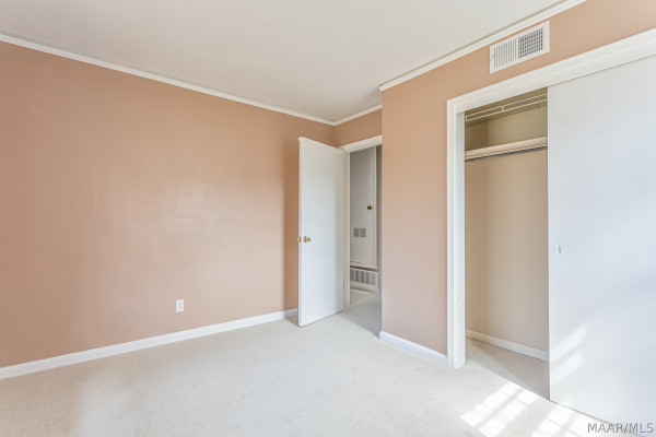 1819 GILLESPIE Drive