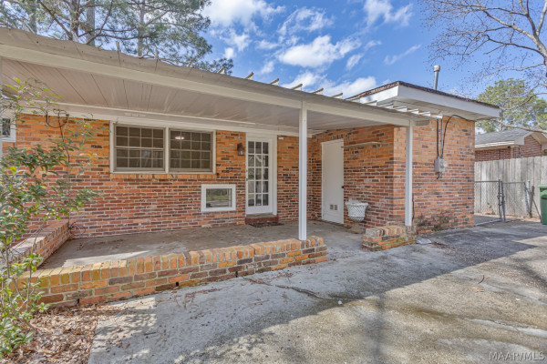 1819 GILLESPIE Drive