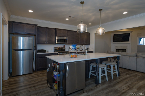 264 Royal Oaks Drive