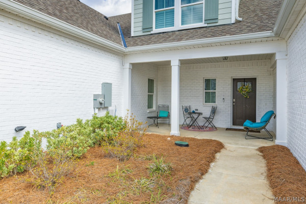 264 Royal Oaks Drive