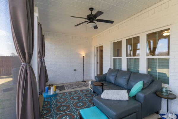 264 Royal Oaks Drive