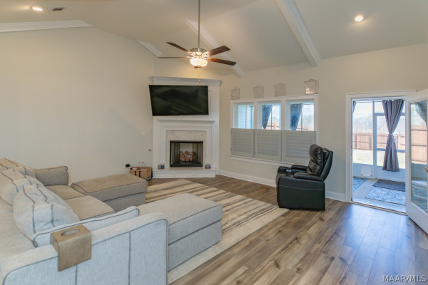 264 Royal Oaks Drive