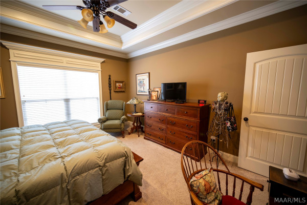 491 SOUTHERN HILLS Drive