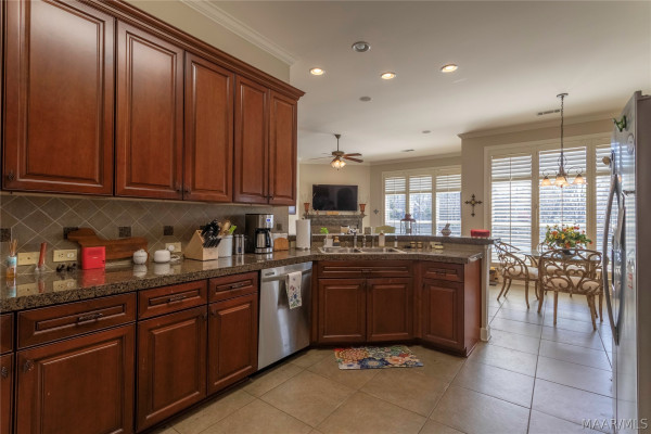 2077 Wyndgate Loop