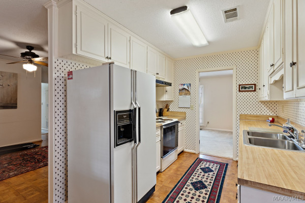 1848 Cairnbrook Drive