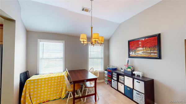 613 Stoneybrooke Way