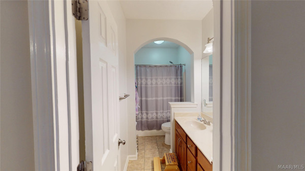 613 Stoneybrooke Way