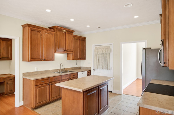 70 HERMITAGE Pass