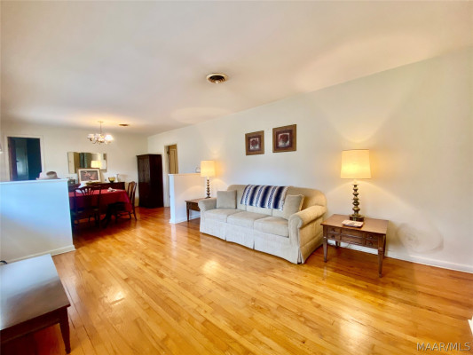 902 W Osceola Street