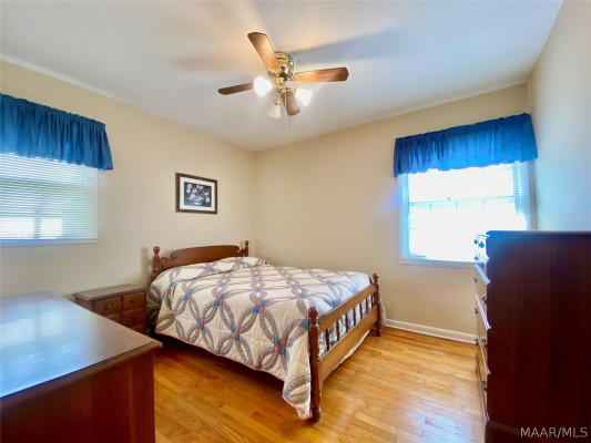 902 W Osceola Street