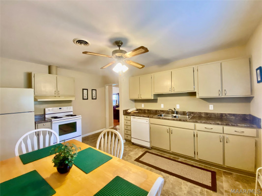 902 W Osceola Street