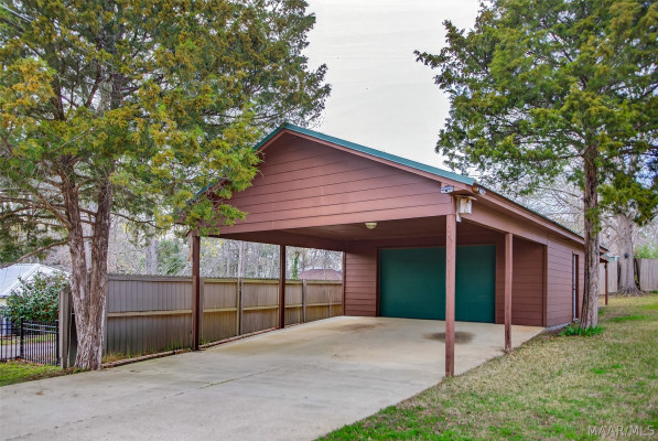 813 Lake Region Circle