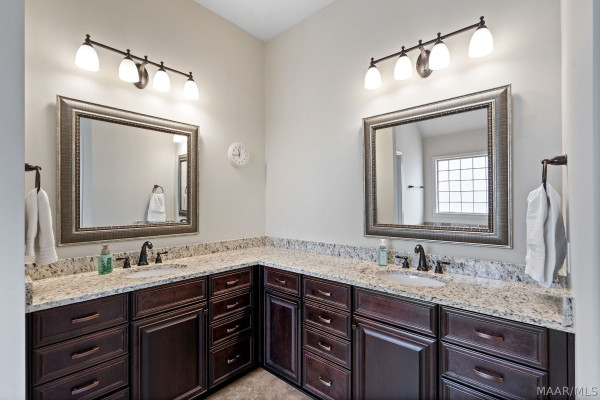 9192 CRESCENT LODGE Circle