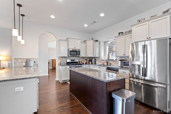 9192 CRESCENT LODGE Circle