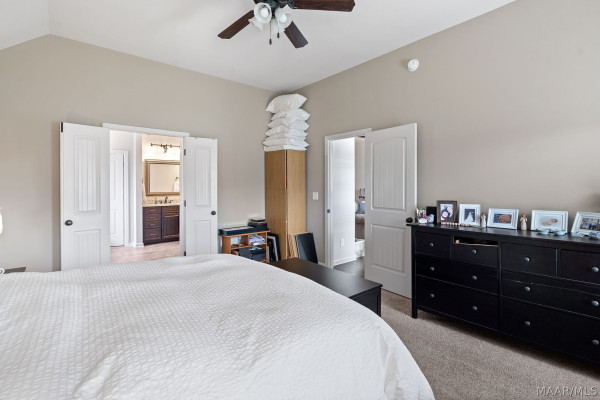 9192 CRESCENT LODGE Circle