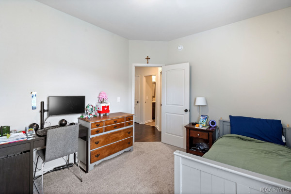 9192 CRESCENT LODGE Circle