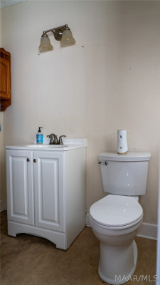 9438 mobile Highway S