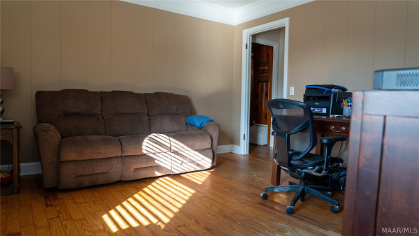 9438 mobile Highway S