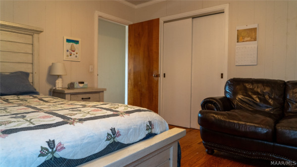 9438 mobile Highway S