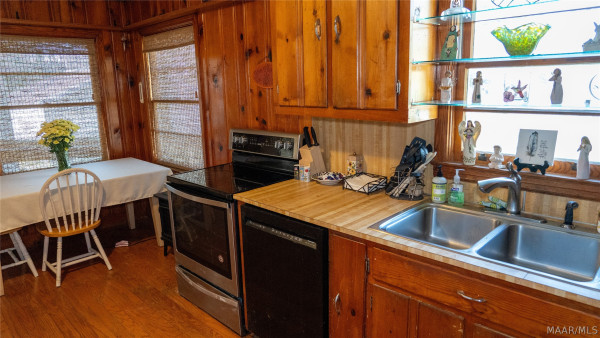 9438 mobile Highway S