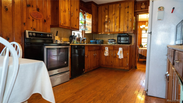 9438 mobile Highway S