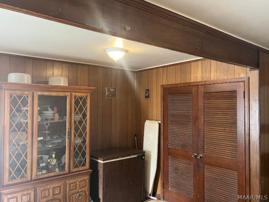 303 Kingswood Road