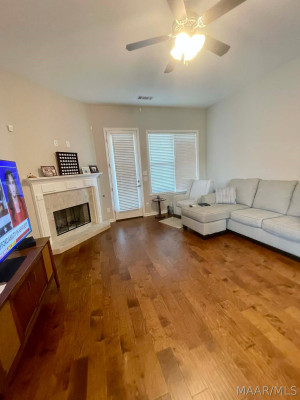 9338 Crescent Lodge Circle