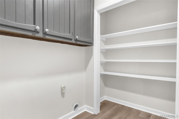 1948 COTTINGHAM Drive