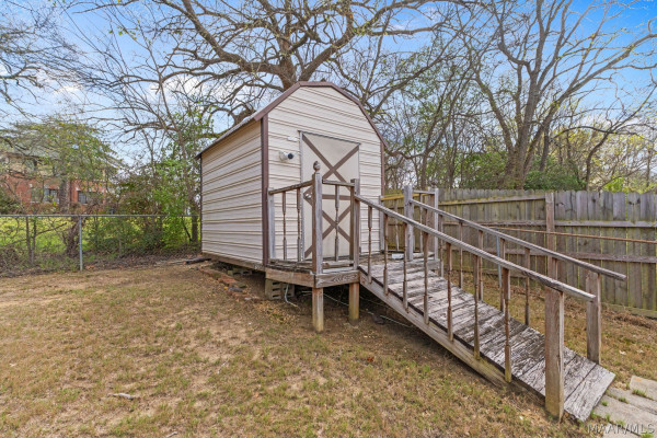 2037 Green Acres Drive