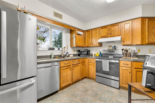 115 Willow Oak Drive