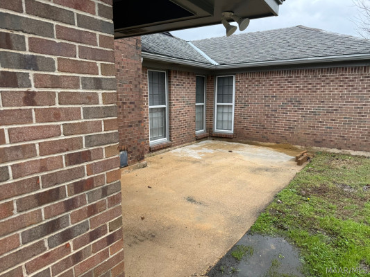 2105 BRIAR GATE Drive