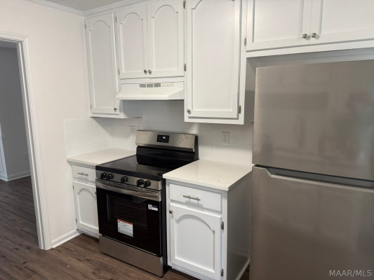 2105 BRIAR GATE Drive