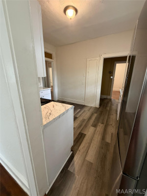416 EARL Place
