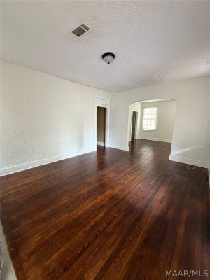 416 EARL Place
