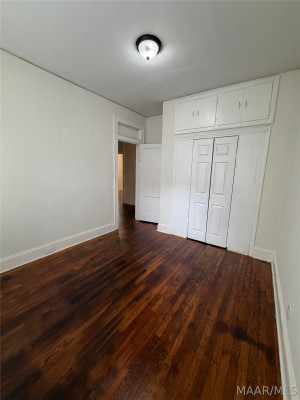 416 EARL Place