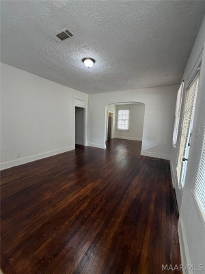 416 EARL Place