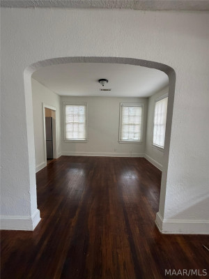 416 EARL Place